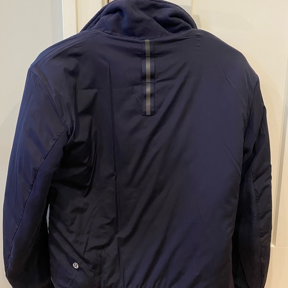 Lululemon navy reversible jacket - Picture 3 of 4